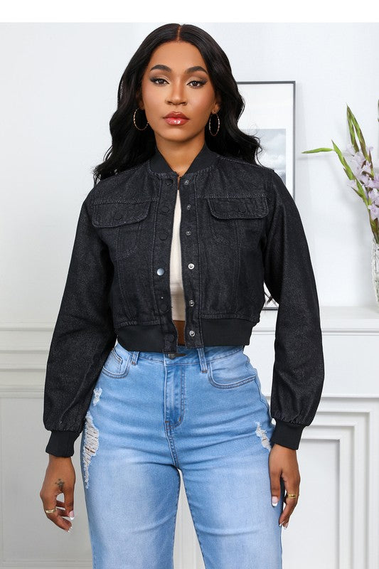 Stylish women’s short denim jacket for every occasion