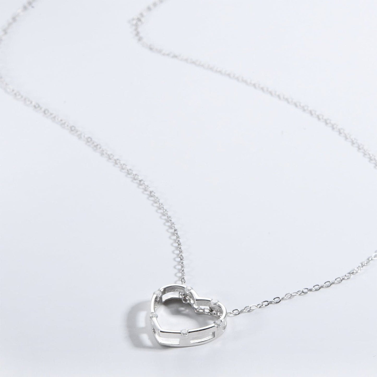 Heart Inlaid Zircon Spring Ring Closure Necklace.