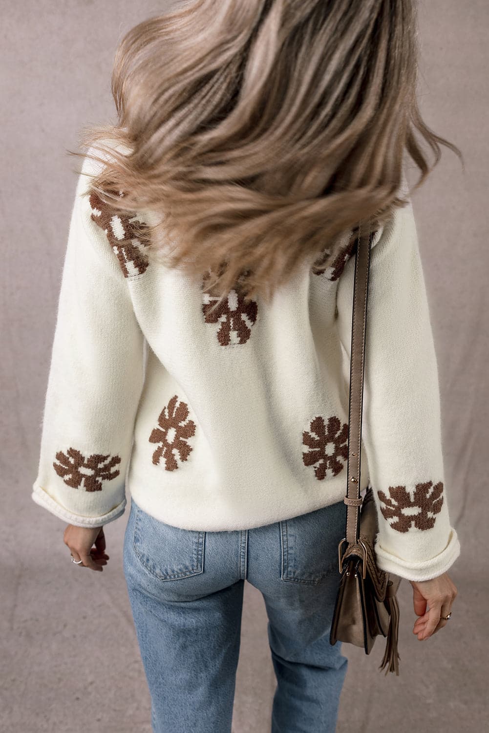 Flower Round Neck Long Sleeve Sweater.