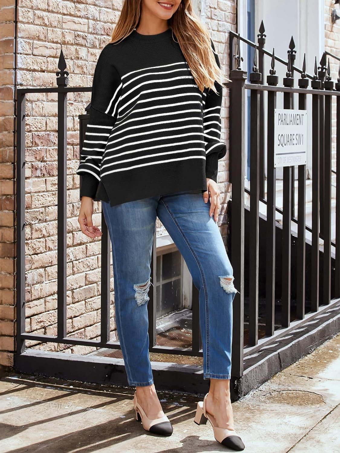 Striped Round Neck Long Sleeve Sweatshirt.