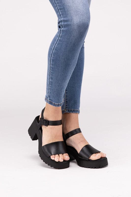 BOOMER-S Platform Heel Sandals.