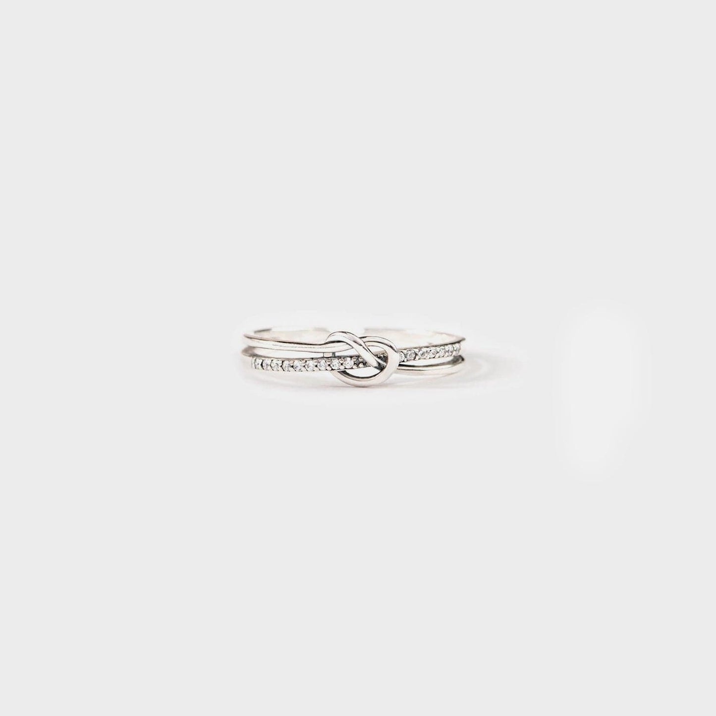 925 Sterling Silver Double-Layered Knot Ring.