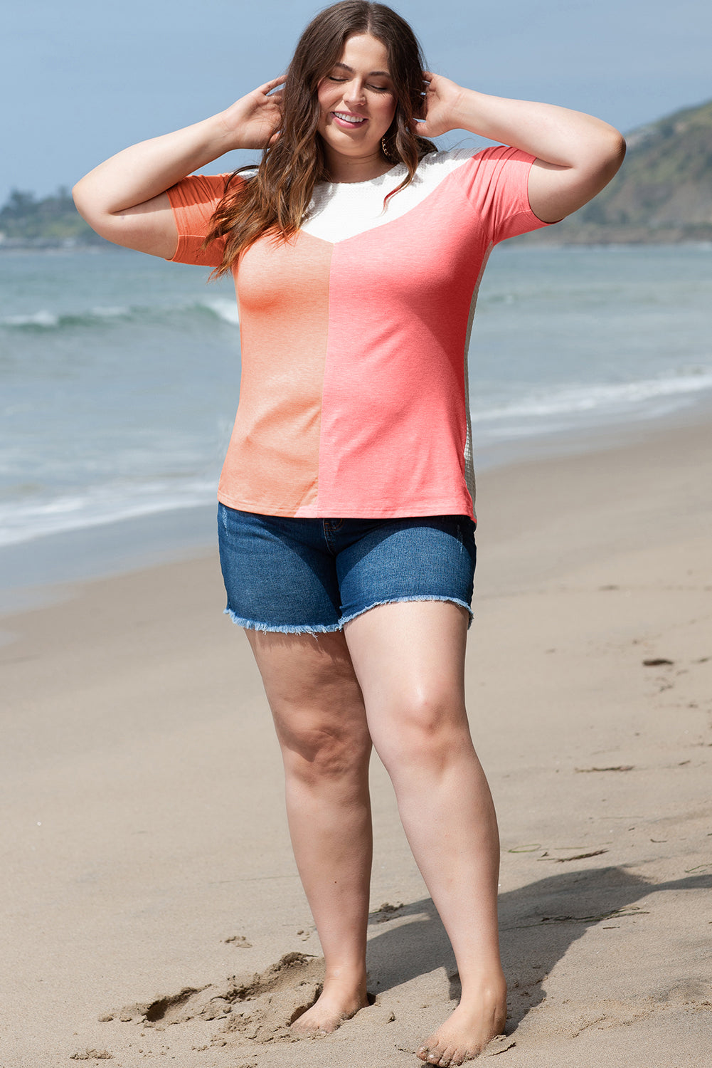 Chic white plus size colorblock waffle knit top