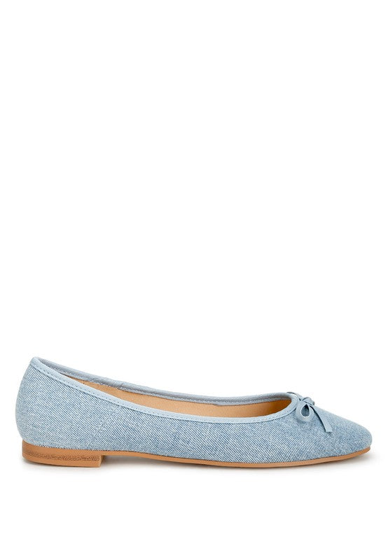 Charming denim ballerinas with bows