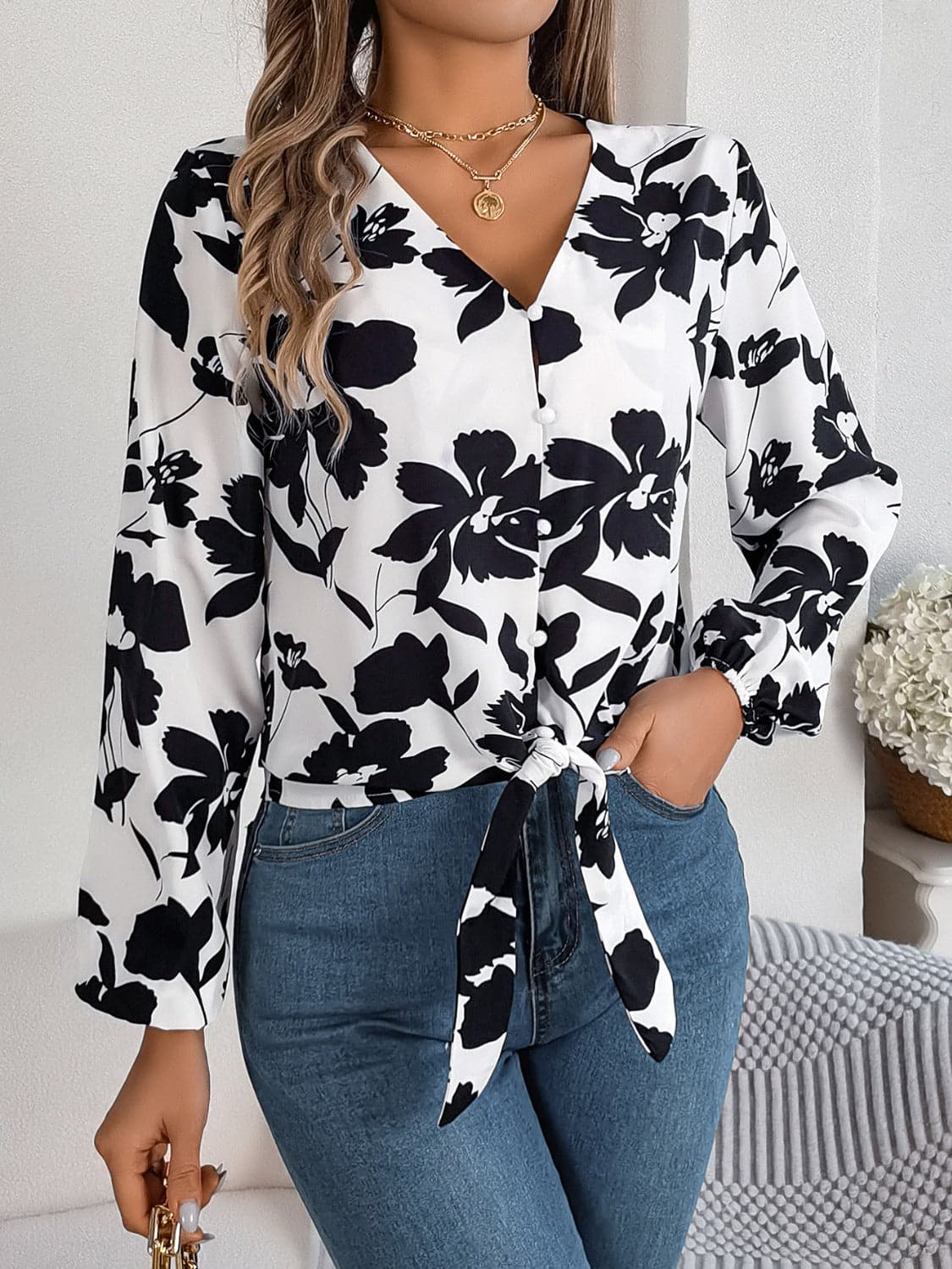 Printed V-Neck Long Sleeve Blouse.