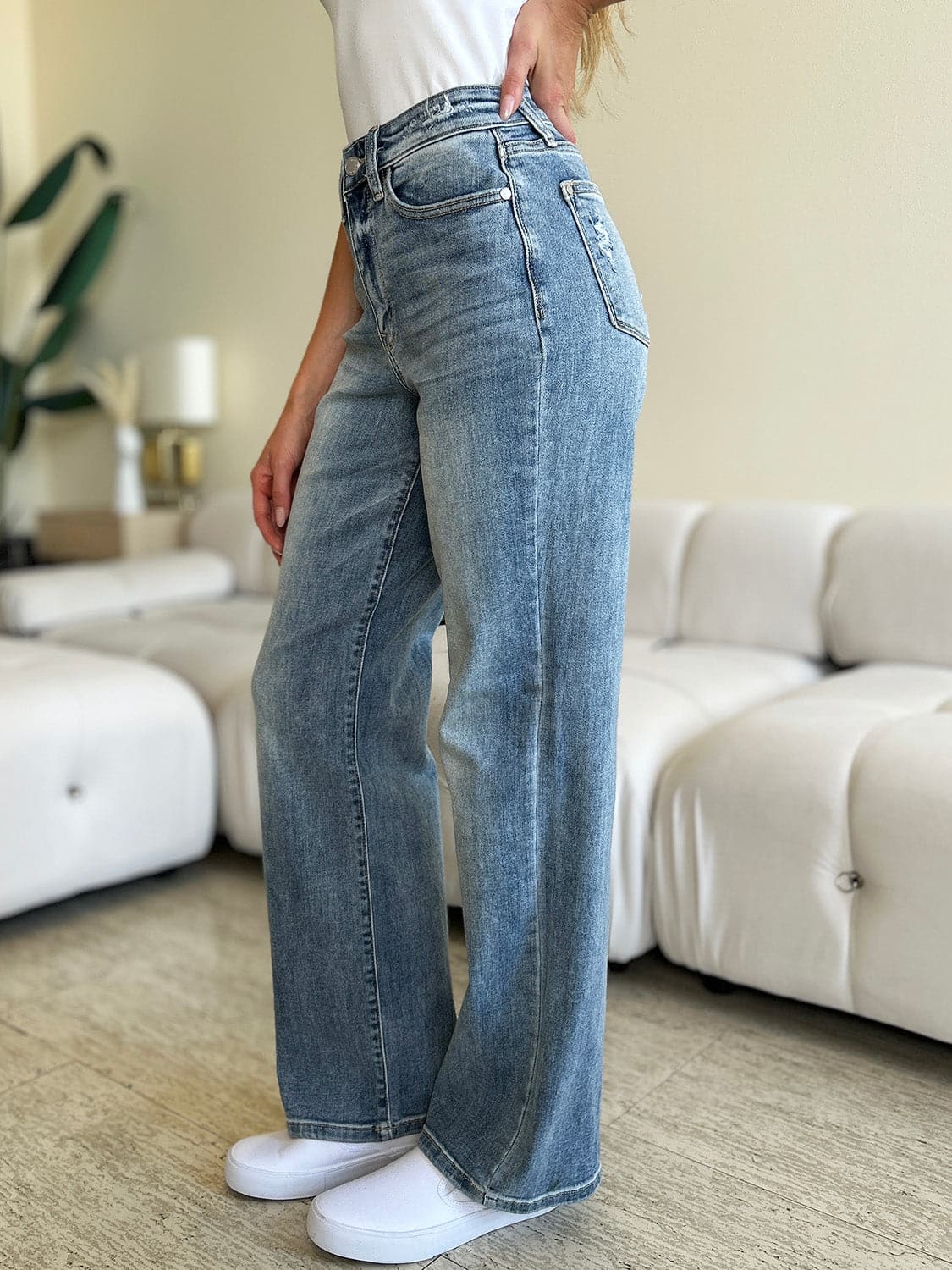 Judy Blue Full Size High Waist Straight Jeans.