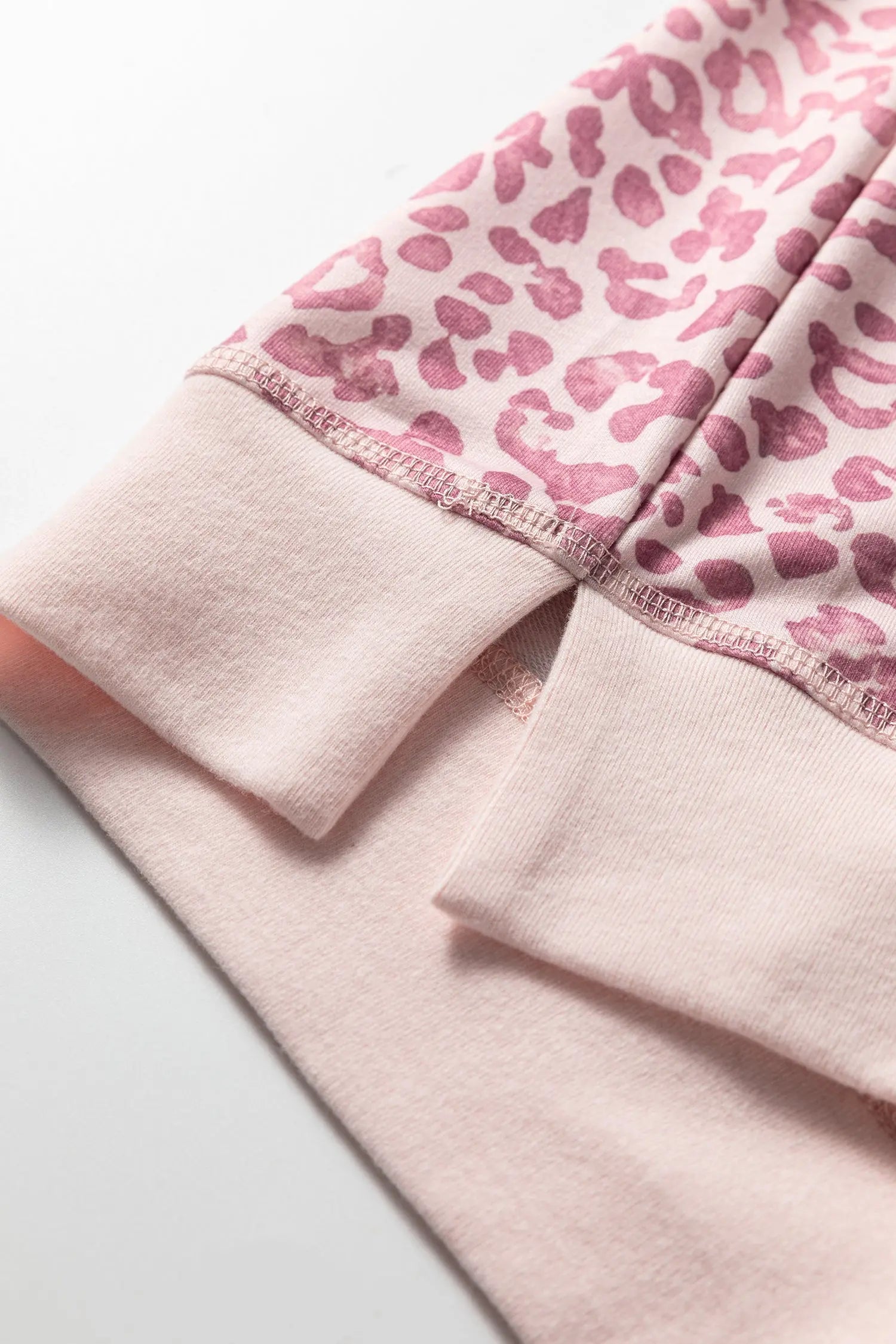 Dear-Lover Pink Leopard Print Women's Soft Everyday Sweatshirt Relaxed Fit Fall Top Dear-Lover Dropshipping