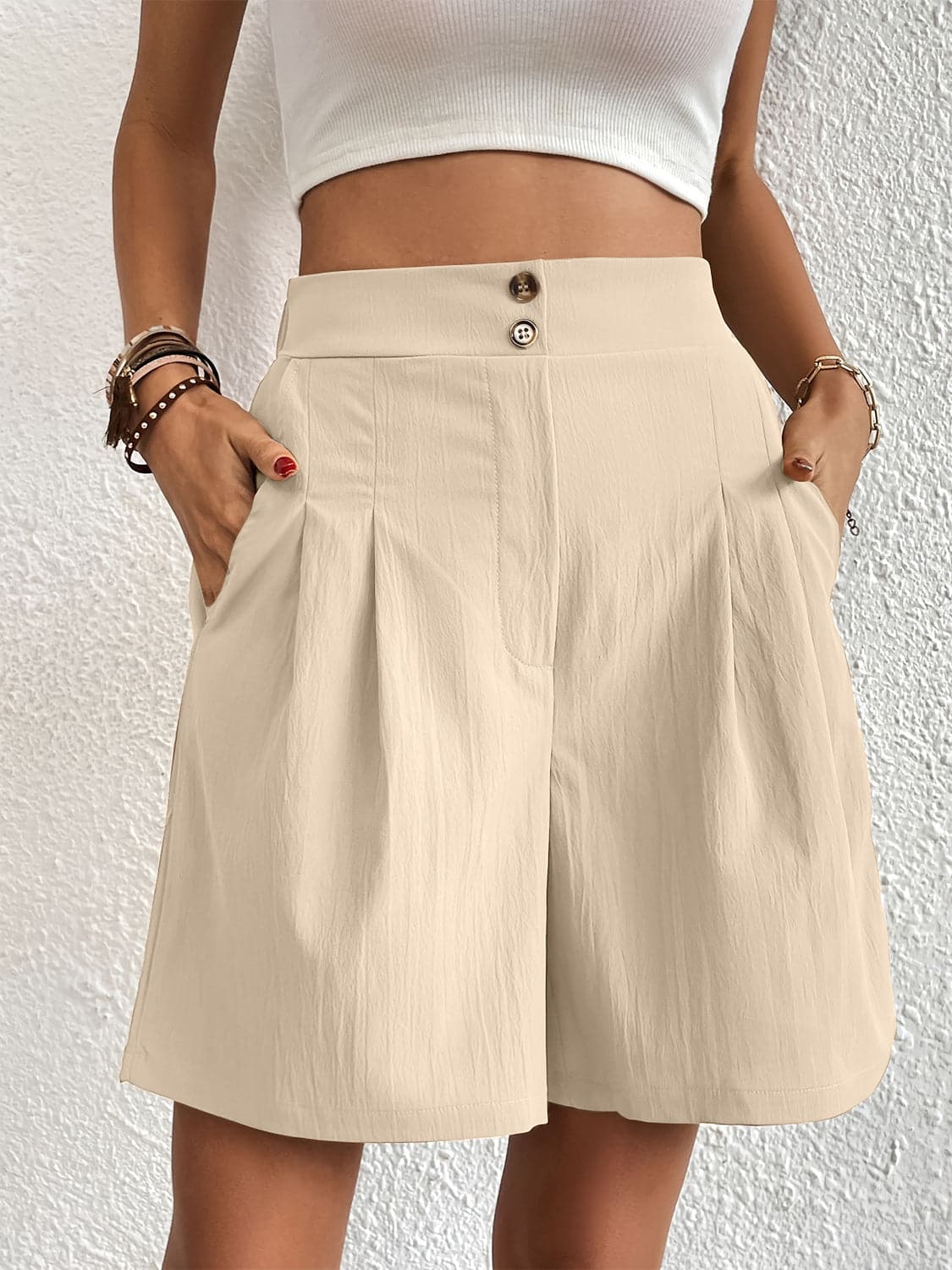 Pocketed Half Elastic Waist Shorts.