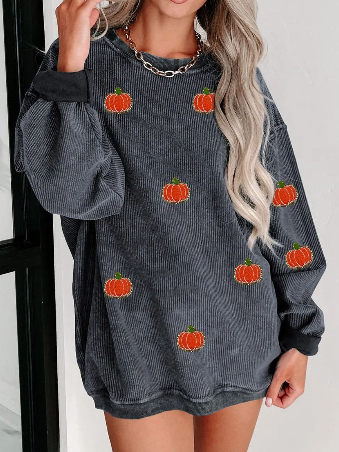 Pumpkin Round Neck Long Sleeve SweatshirtFeatures: Sequin
Sheer: Opaque
Stretch: No stretch
Material composition: 100% polyester
Care instructions: Machine wash cold. Tumble dry low.
Imported


Size
US
BustLove Salve Pumpkin Round Neck Long Sleeve SweatshirtSweatshirts & Hoodies