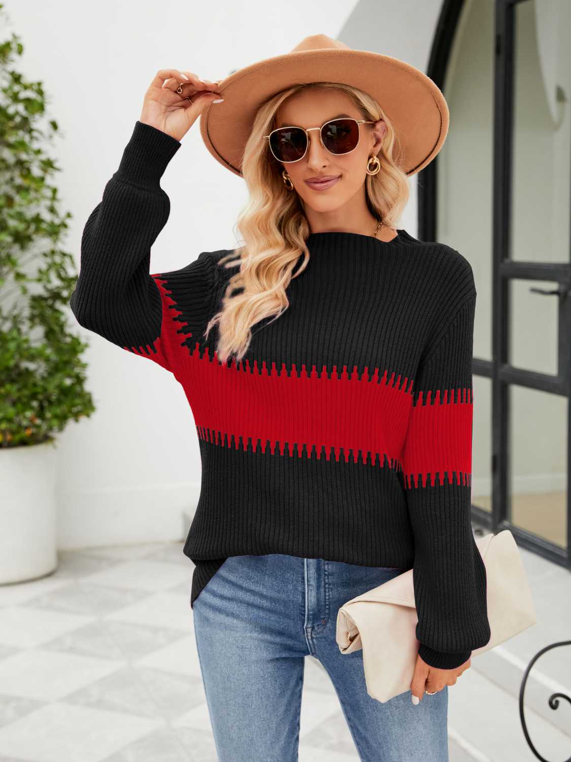 Contrast Round Neck Sweater.