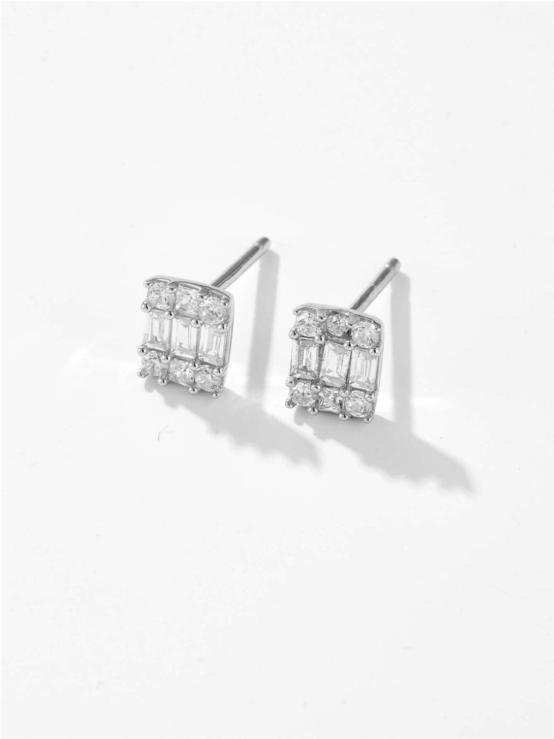 925 Sterling Silver Zircon Stud Earrings.