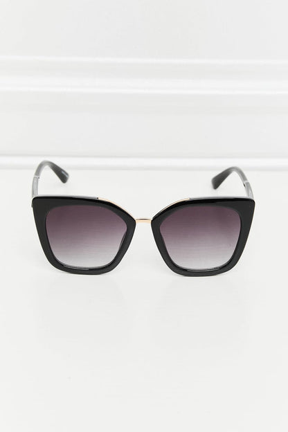 Cat Eye Full Rim Polycarbonate Sunglasses.