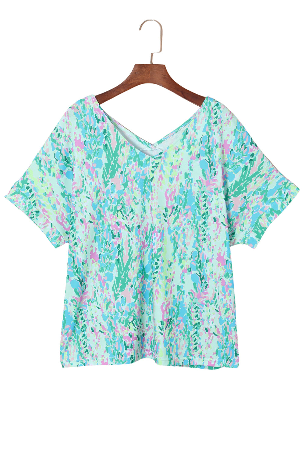 Chic green floral print tee for effortless style