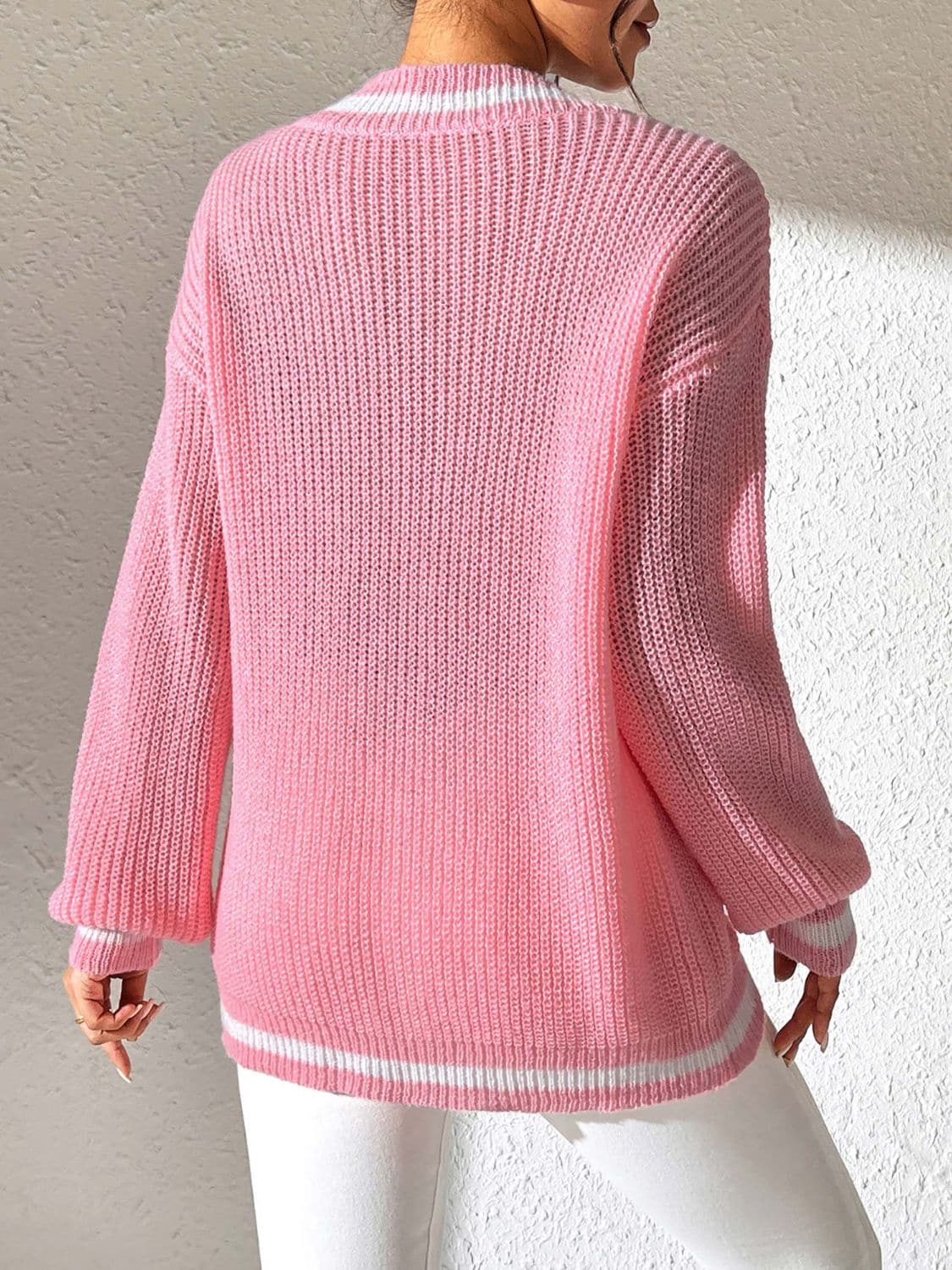 V-neck long sleeve contrast sweater