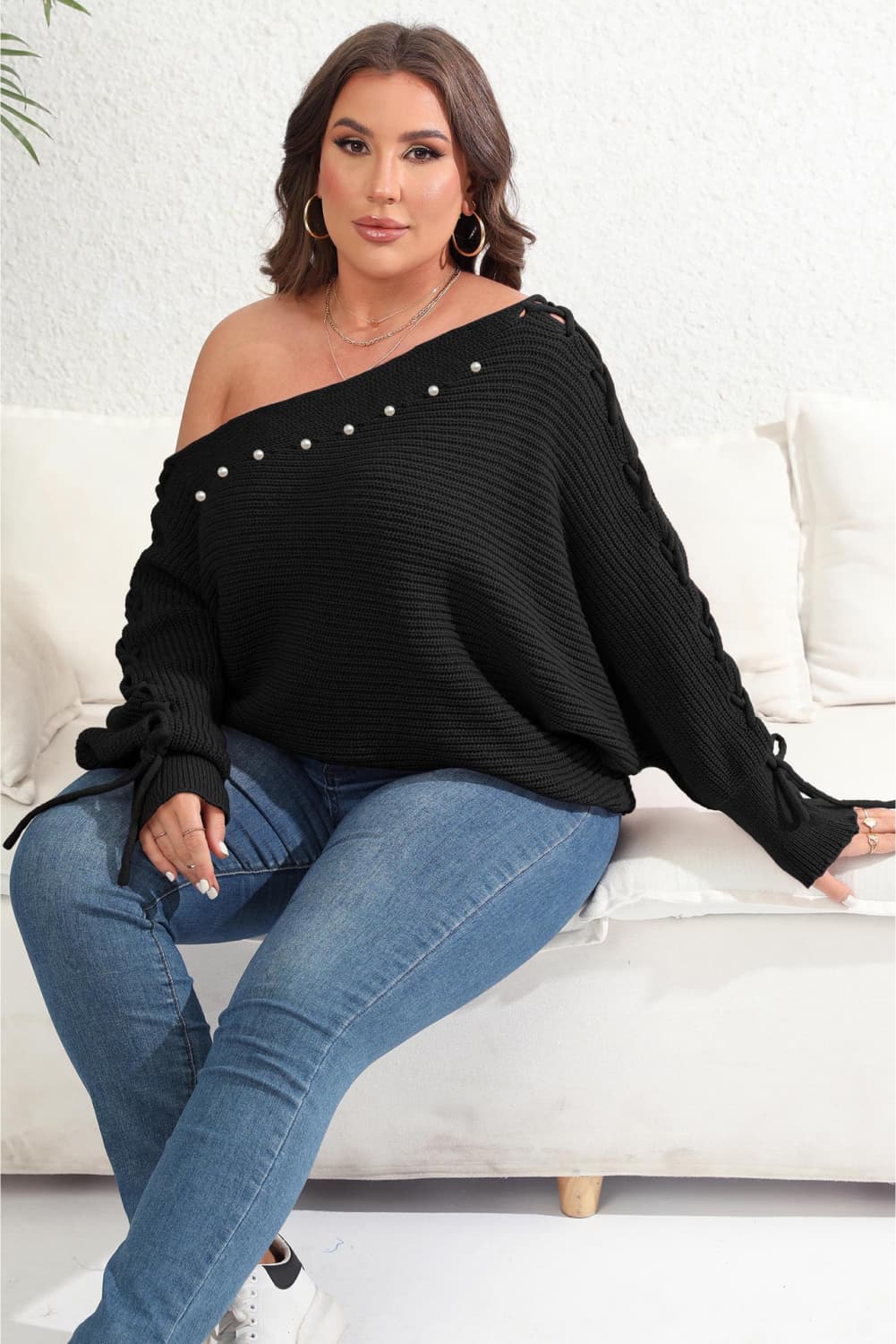 Plus Size One Shoulder Beaded SweaterPattern type: Solid
Style: Casual
Features: Tied
Neckline: One shoulder
Length: Long
Sleeve length: Long sleeves
Sleeve type: Regular sleeves
Material composition: 1Love Salve Shoulder Beaded Sweaterplus