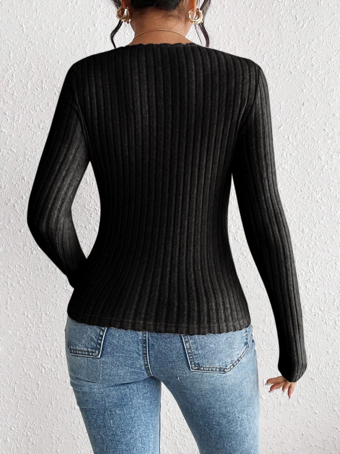 Versatile ribbed long sleeve tee for all-day comfort