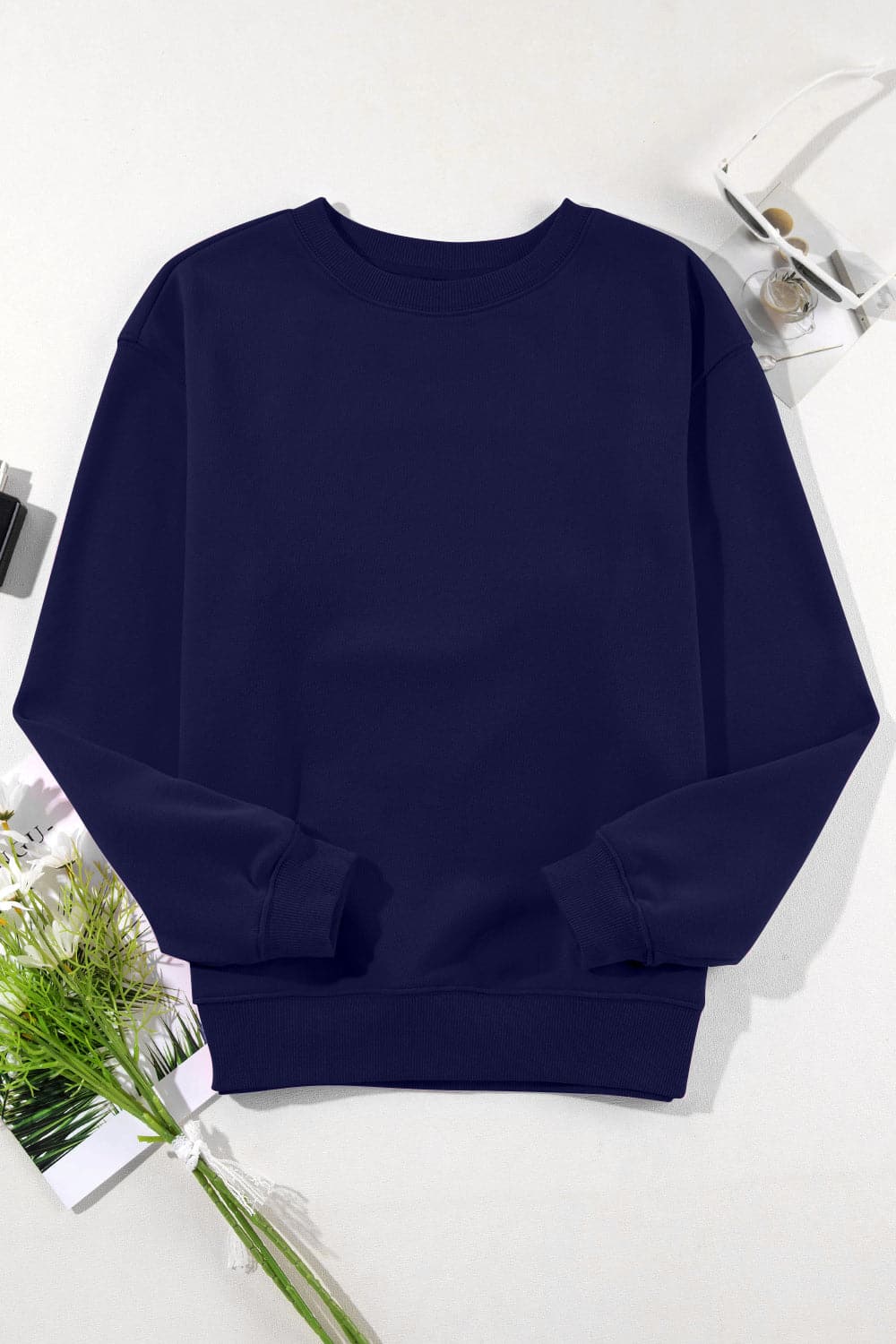 Round Neck Long Sleeve Sweatshirt.