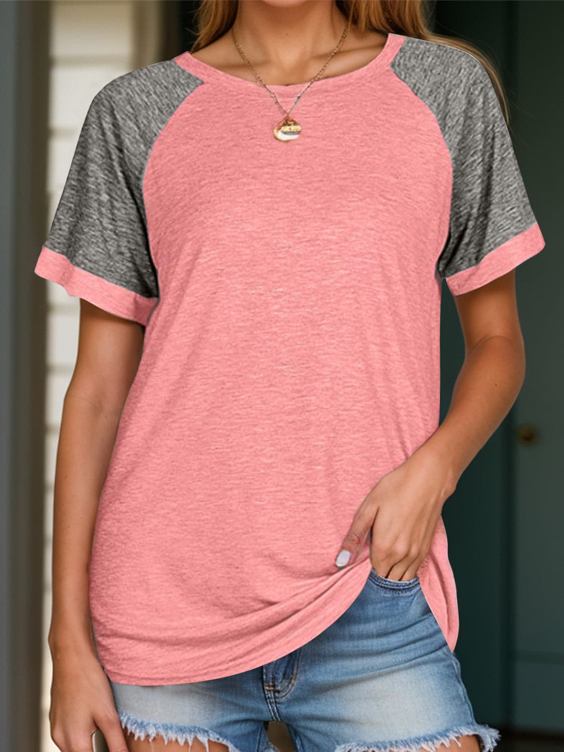 Full Size Contrast Round Neck Short Sleeve T-Shirt.