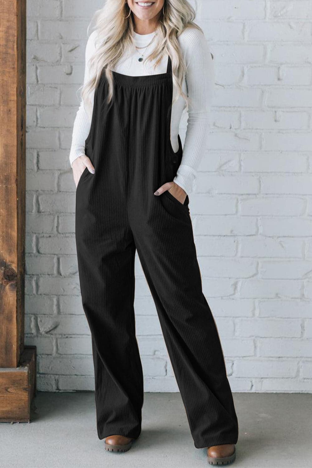 Square Neck Wide Strap OverallsFeatures: Pocketed
Sheer: Opaque
Material composition: 100% polyester
Care instructions: Machine wash cold. Tumble dry low.
Imported


Size
US
Bust
Hip
Top Length


Love Salve Square Neck Wide Strap OverallsJumpsuits & Rompers