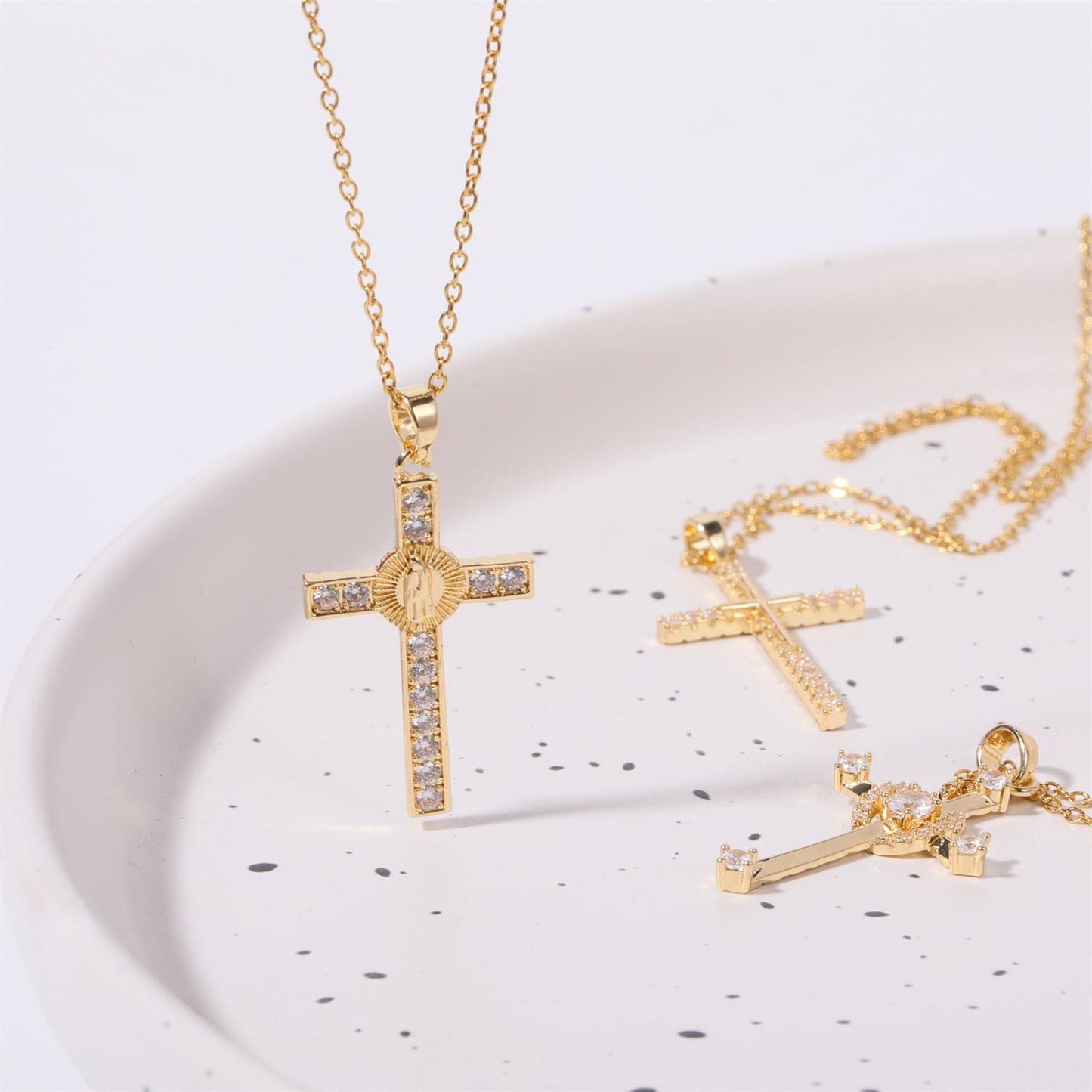 Stainless Steel Inlaid Zircon Cross Necklace.