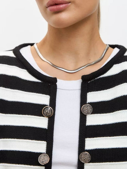 Chic striped cardigan with dropped shoulders