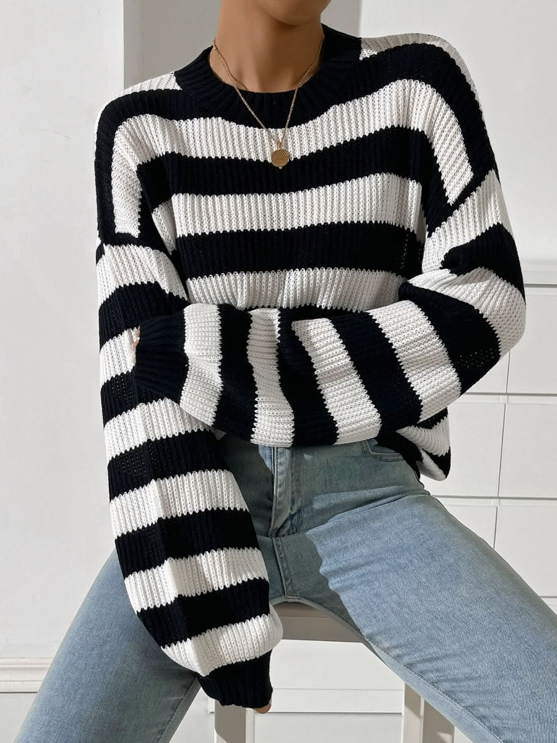 Cozy honey striped long sleeve sweater with round neck