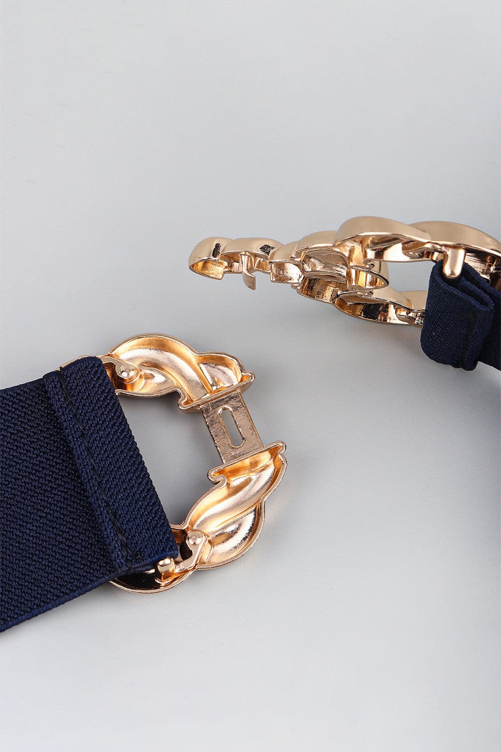 Zinc Alloy Buckle Elastic BeltMaterial: Elastic, zinc alloy
Imported
Product measurements:
Size: 26.8*2 inBuckle: 4.5 inLove Salve Zinc Alloy Buckle Elastic BeltBelts