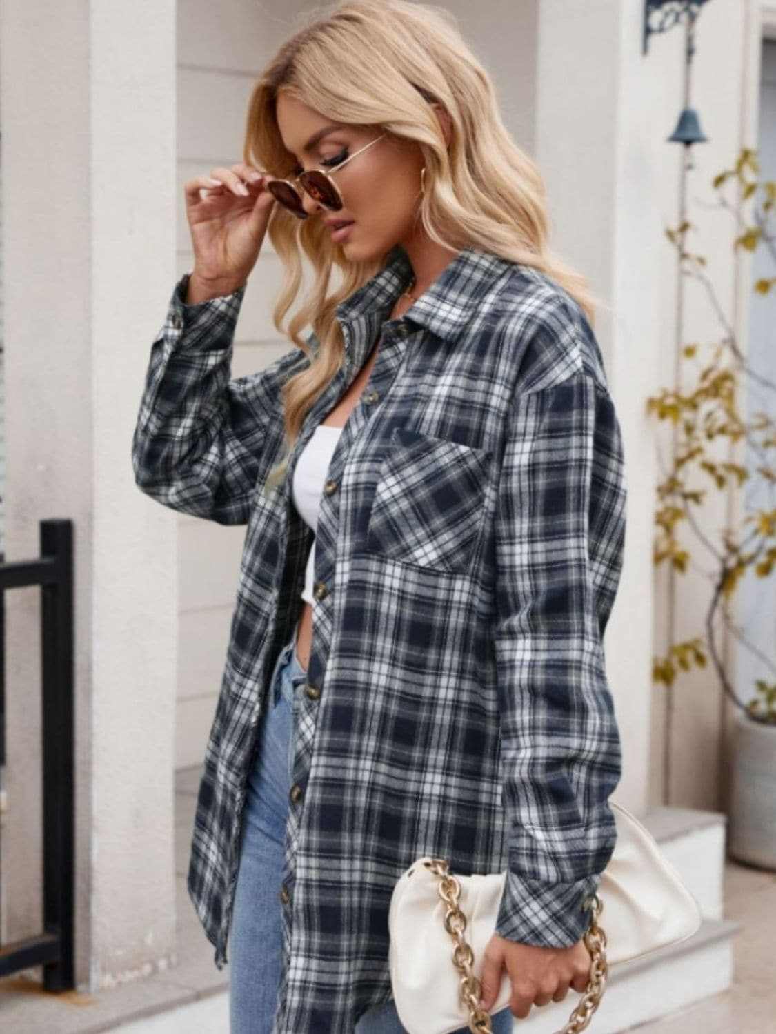 Pocketed Plaid Collared Neck Long Sleeve Shirt.