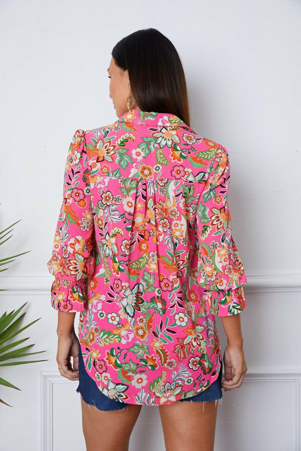 Floral Button Up Flounce Sleeve ShirtUpgrade Your Wardrobe with our Floral Button Up Flounce Sleeve Shirt
 Indulge in the ultimate blend of style and comfort with our Floral Button Up Flounce Sleeve ShiLove Salve Flounce Sleeve ShirtBlouses