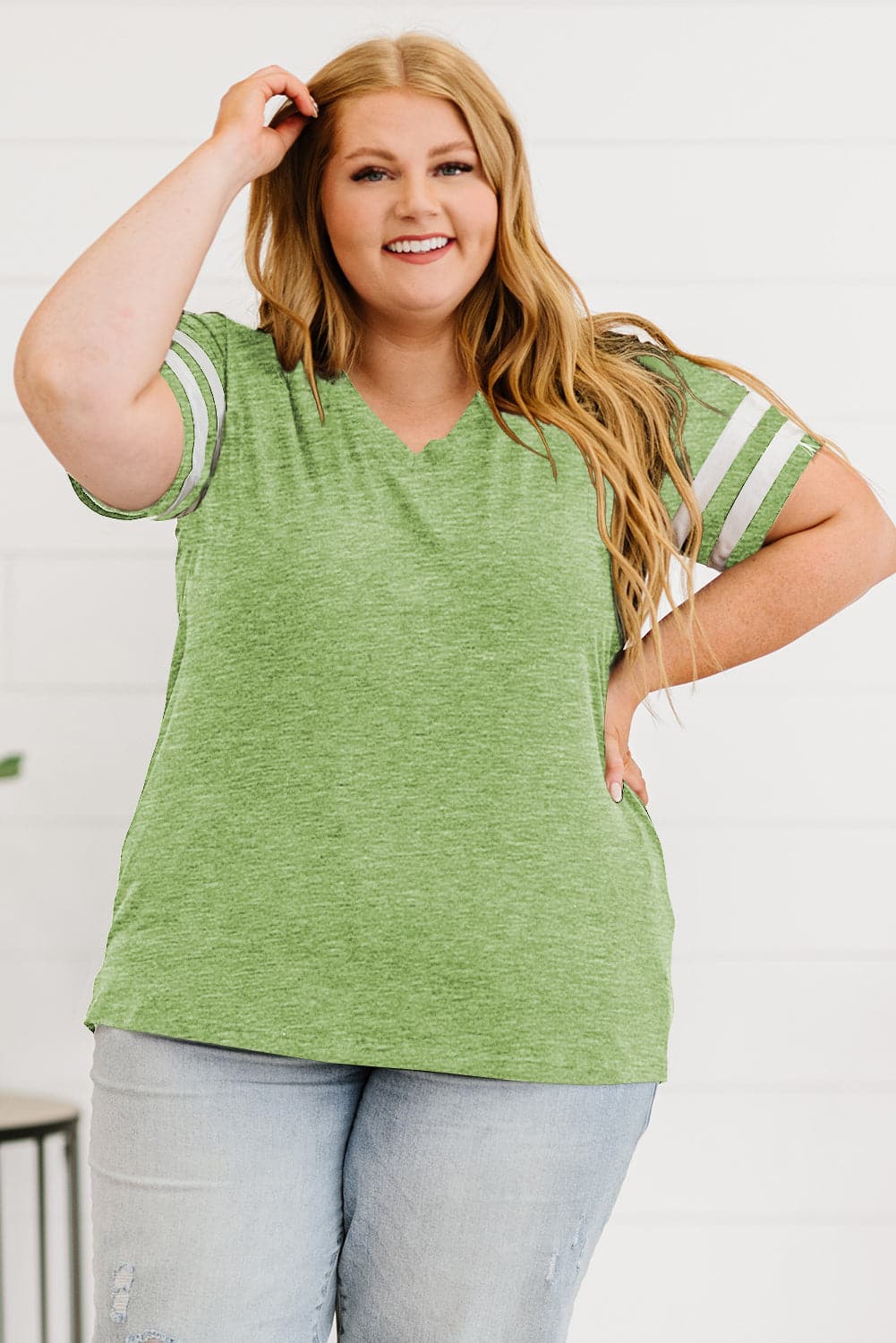 Plus Size Striped V-Neck Tee ShirtPattern type: Contrast
Style: Casual, chic
Features: Basic style
Neckline: V-neck
Length: Regular
Sleeve length: Short sleeves
Sleeve type: Regular sleeves
Sheer: NoLove Salve -Neck Tee Shirtplus