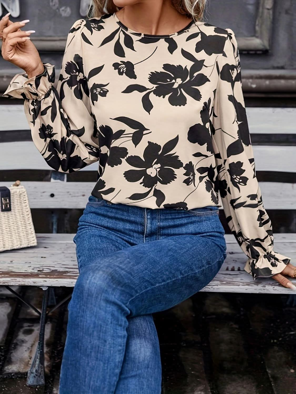 Ruffled Sleeve Tie-Back Printed Blouse