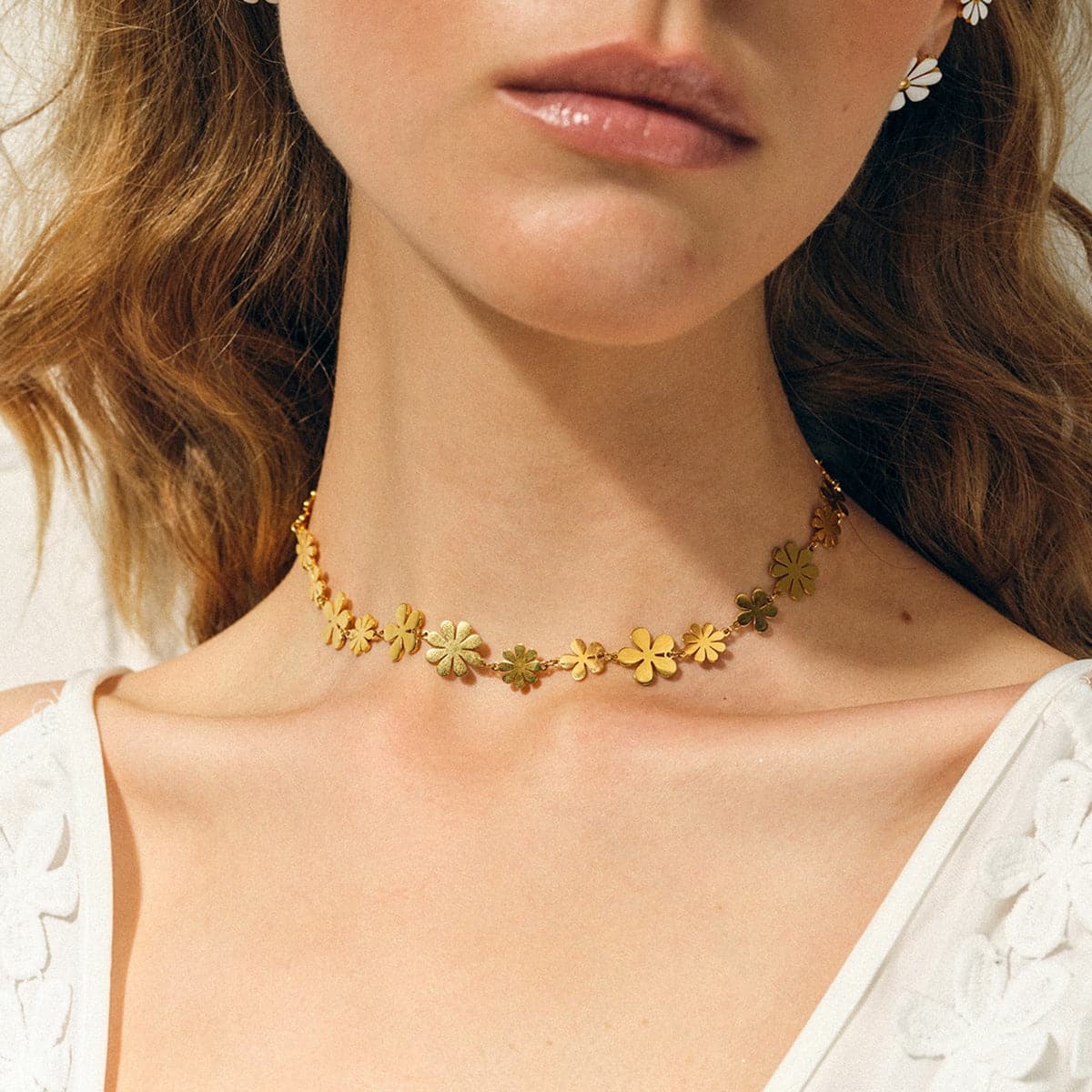 18K Gold-Plated Flower Necklace.