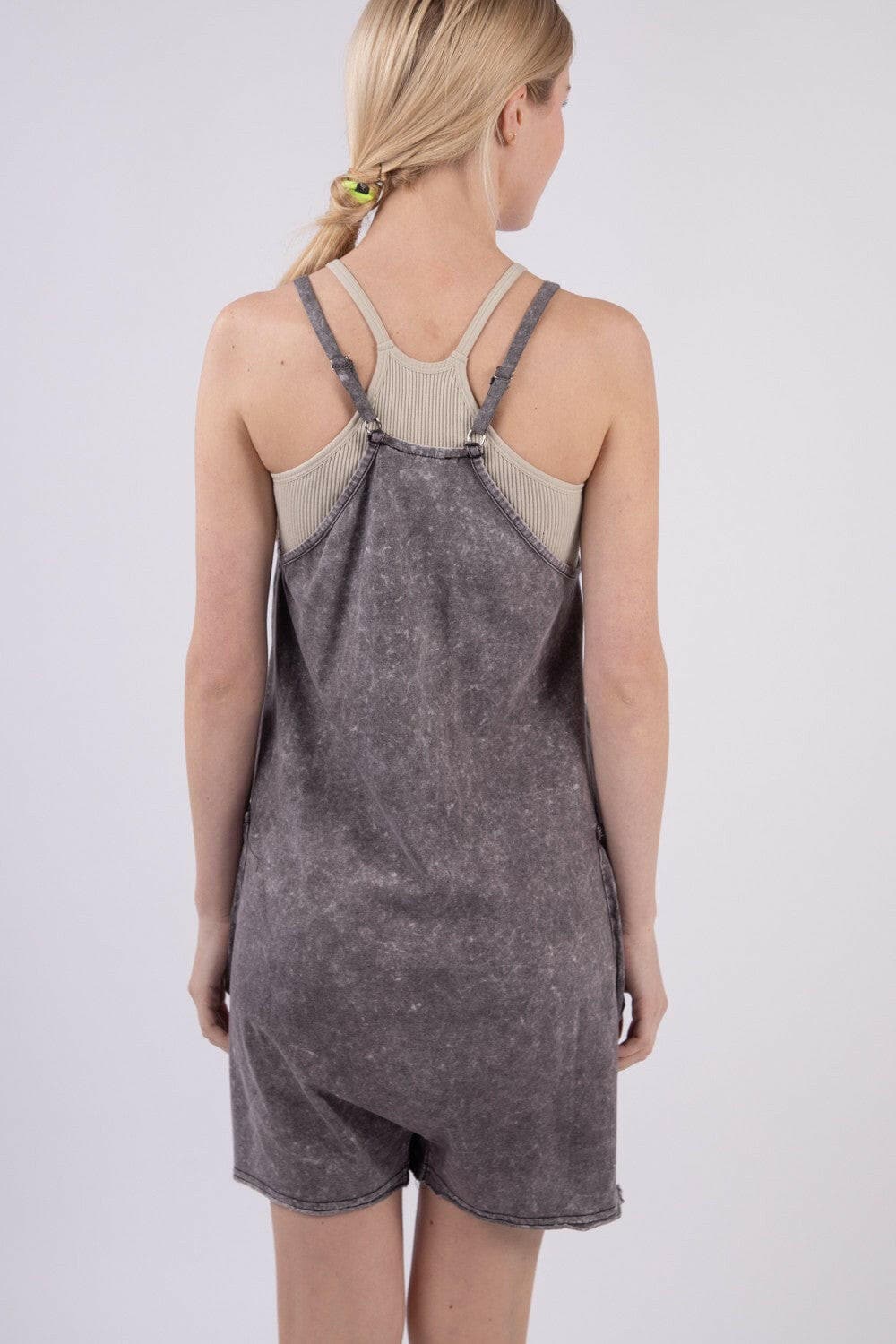 VERY J V-Neck Sleeveless Washed RomperUpgrade Your Style with the Very J V-Neck Sleeveless Washed Romper
 The Very J V-Neck Sleeveless Washed Romper is the ultimate blend of comfort and style. Crafted frLove Salve -Neck Sleeveless Washed Romperusa