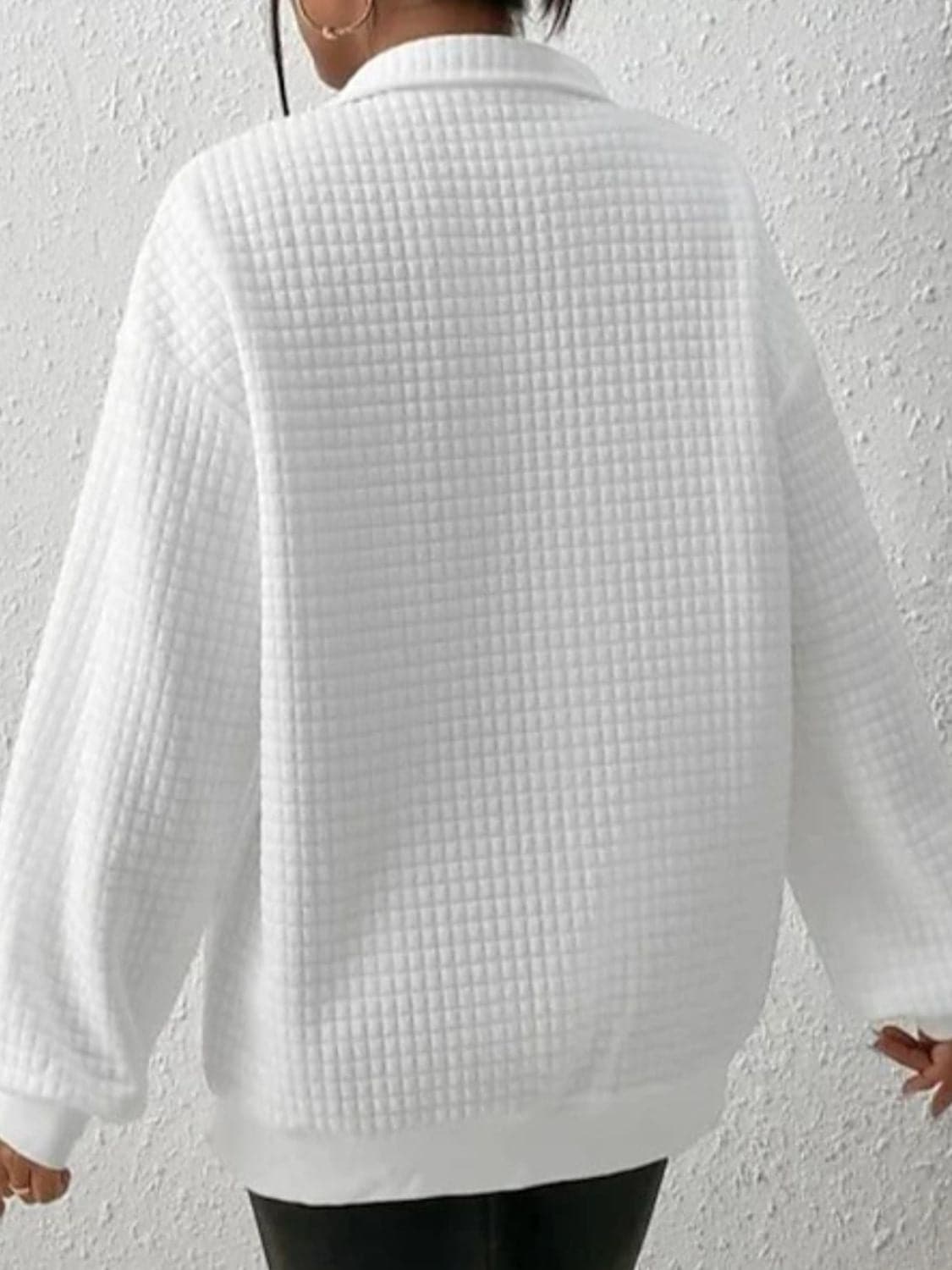 Collared Neck Long Sleeve Sweatshirt.