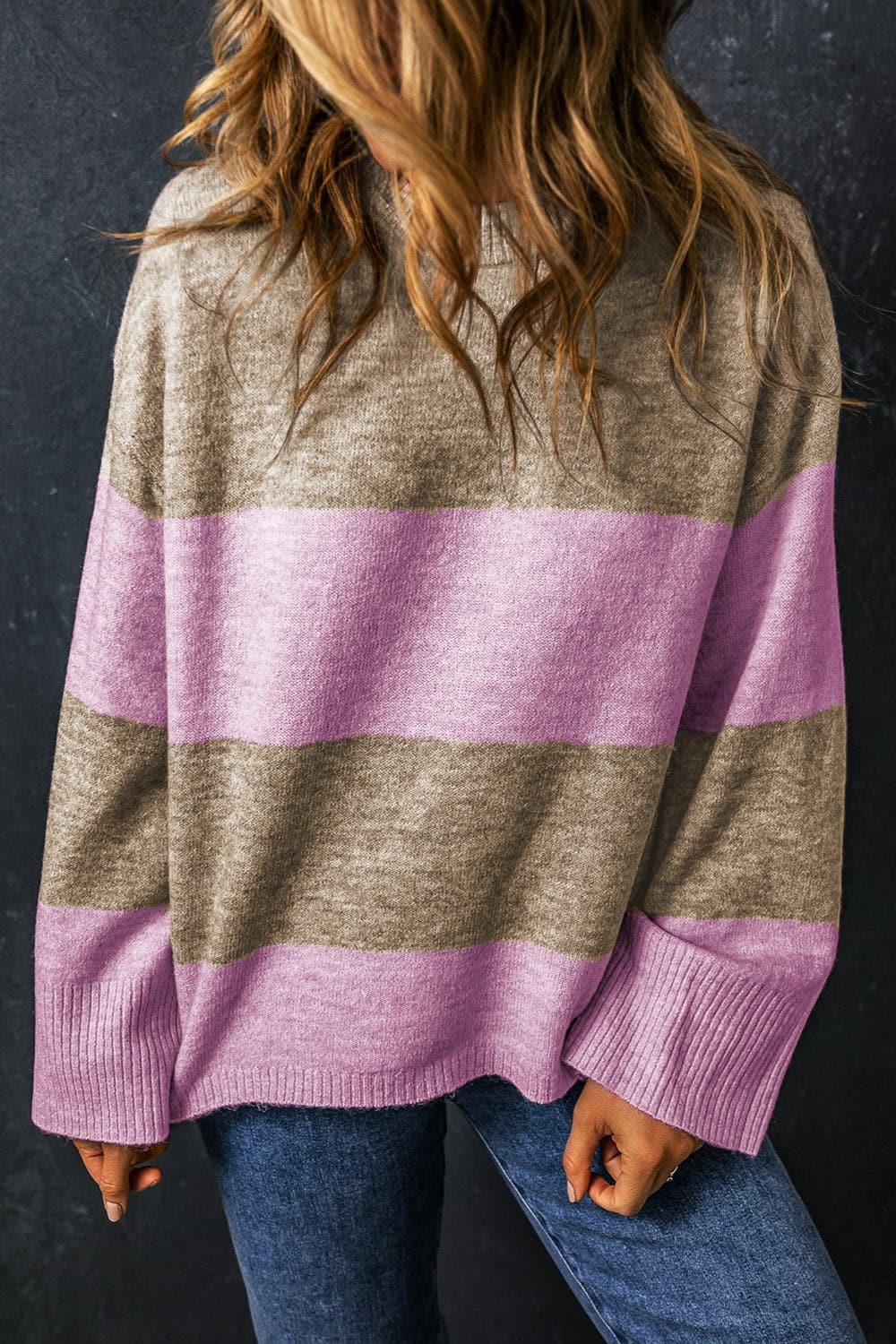 Color Block Round Neck Long Sleeve Sweater.