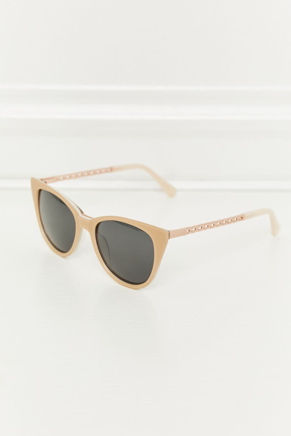 Cat-Eye Acetate Frame Sunglasses.