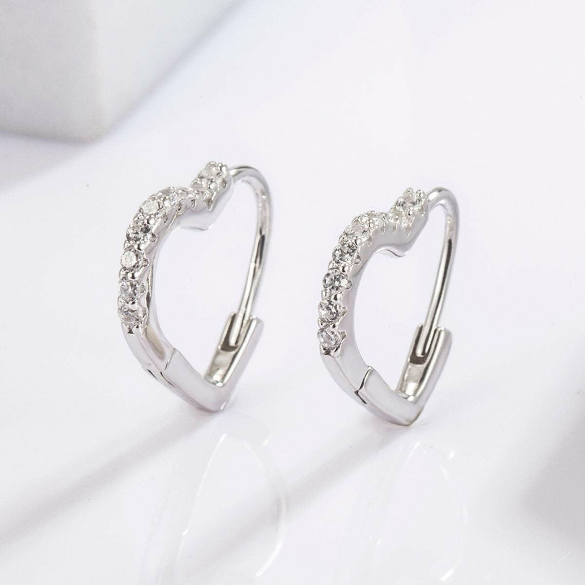 925 Serling Silver Zircon Heart Shape Earrings.