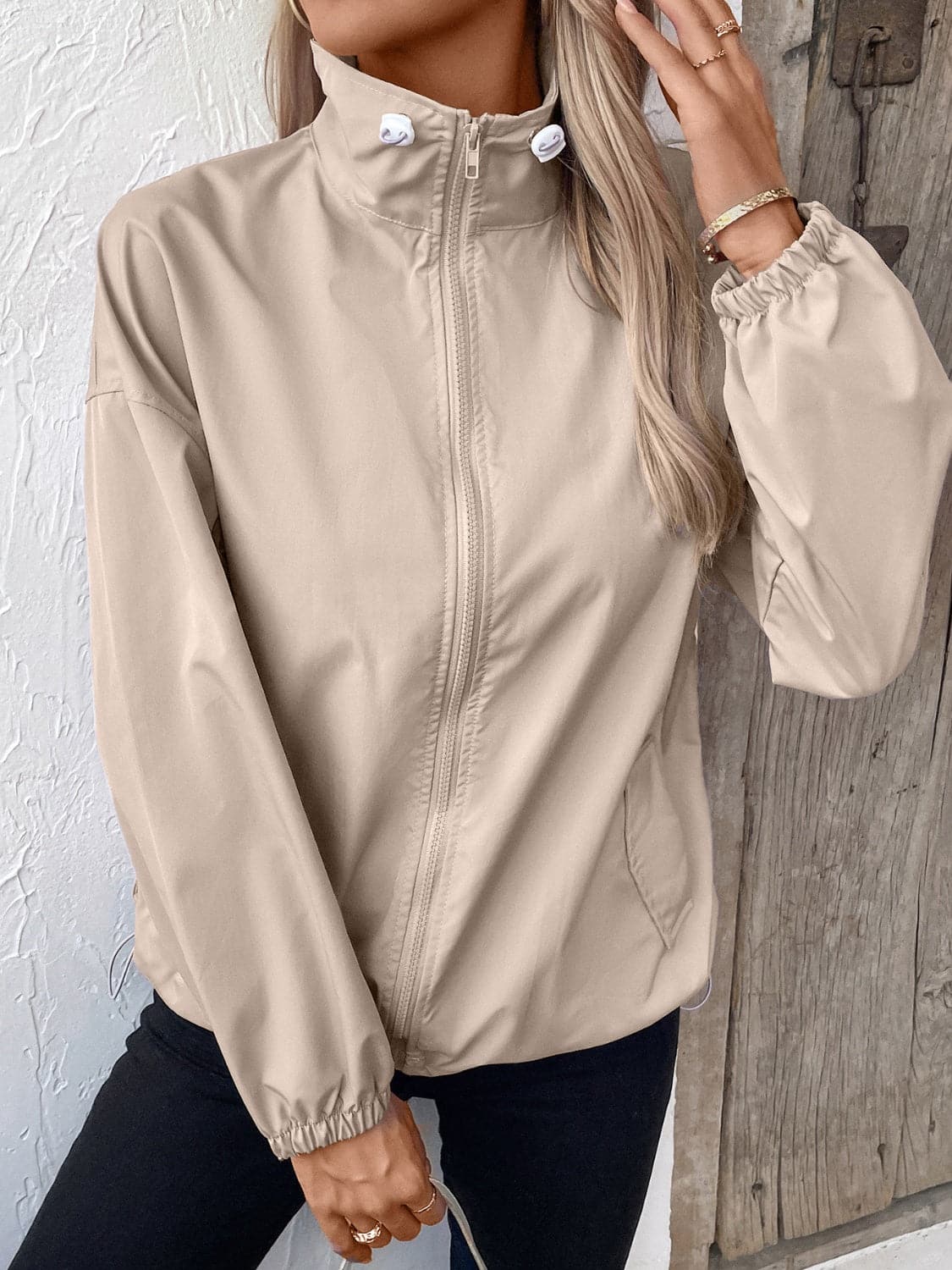 Pocketed Zip Up Long Sleeve Jacket.