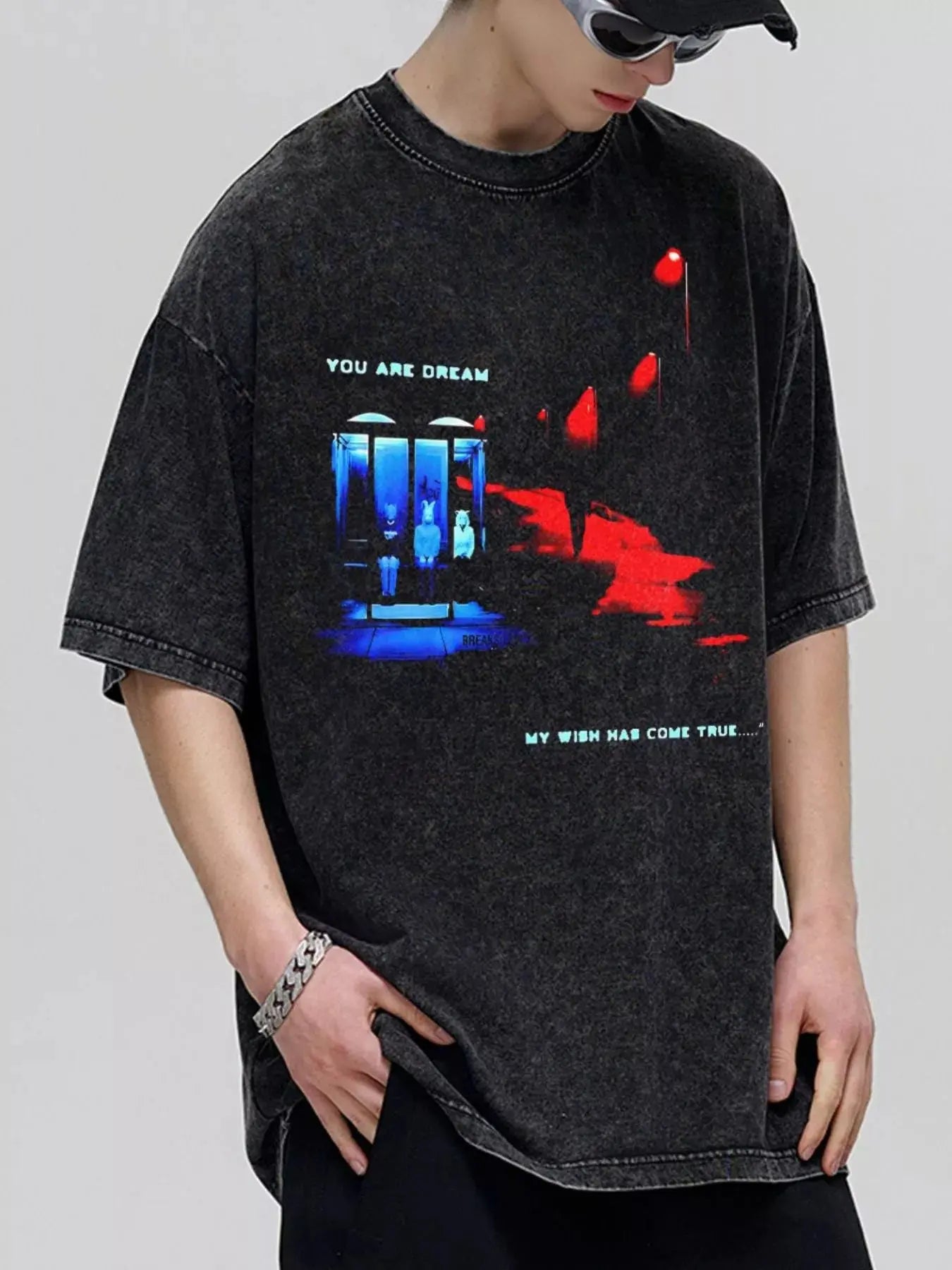 Men's Graphic Round Neck Oversized T-Shirt Simply Love