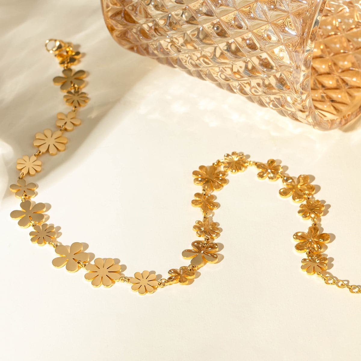 18K Gold-Plated Flower Necklace.