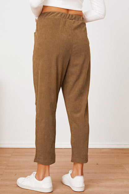 Pocketed Elastic Waist Pants.