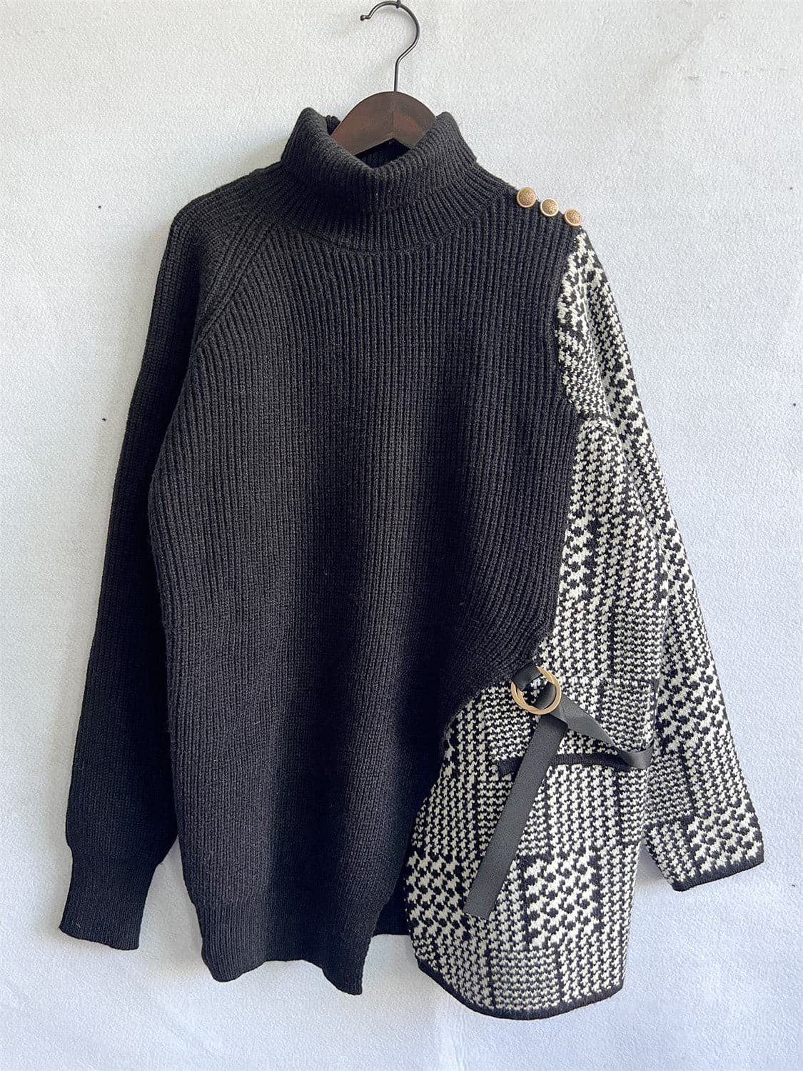 Houndstooth Turtleneck Long Sleeve Slit Sweater.