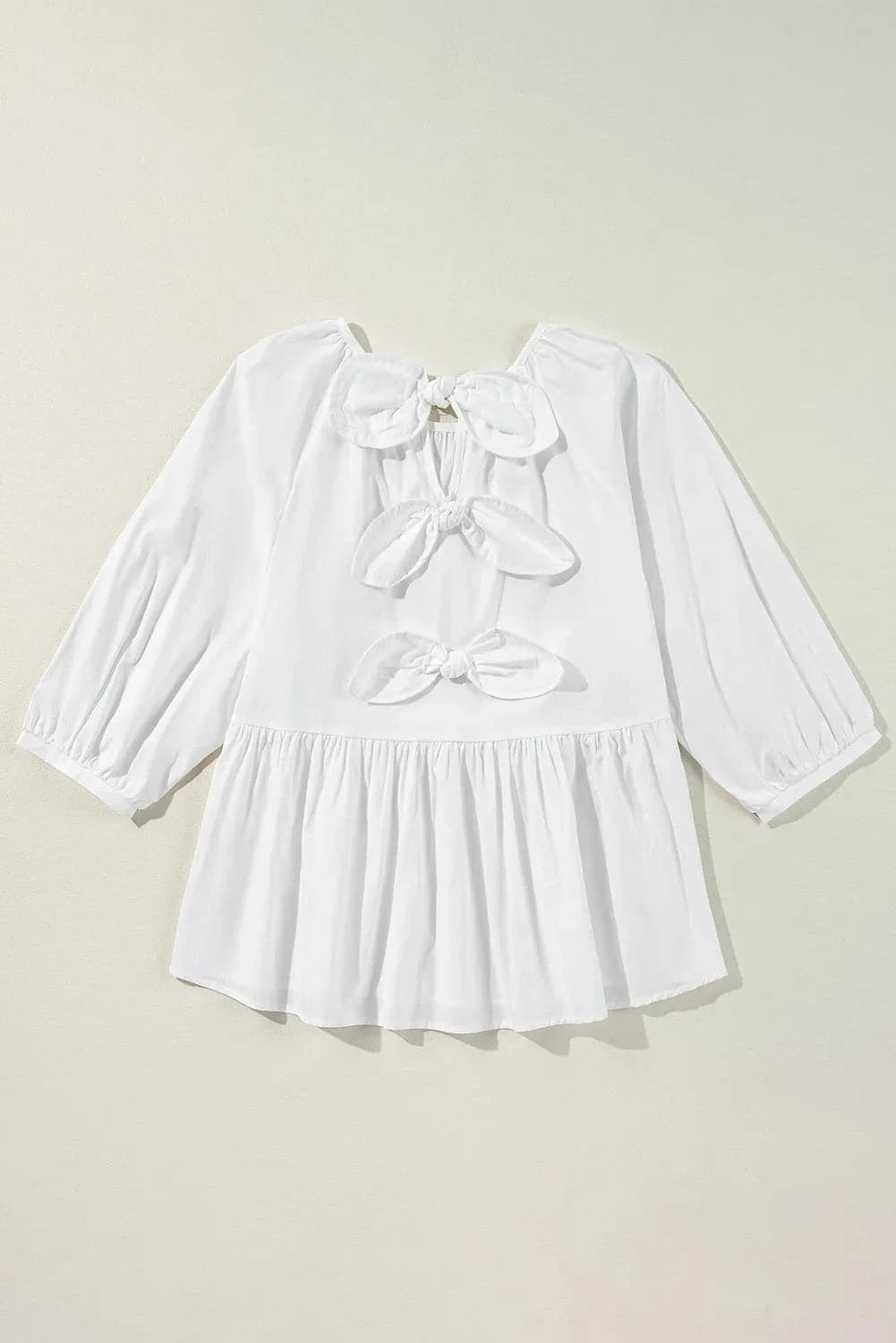 Elegant cotton blouse with bow