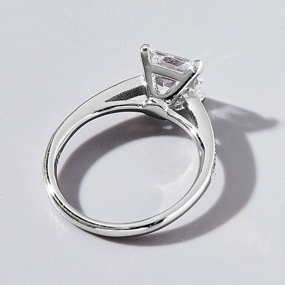 Elegant Zircon-adorned 925 Sterling Silver Ring