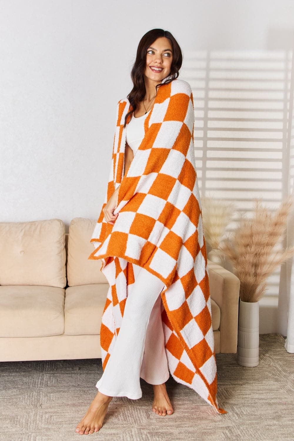 Chic checkered throw blanket for cozy elegance