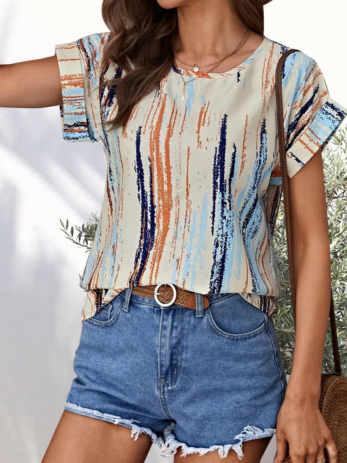 Printed Round Neck Short Sleeve Blouse.