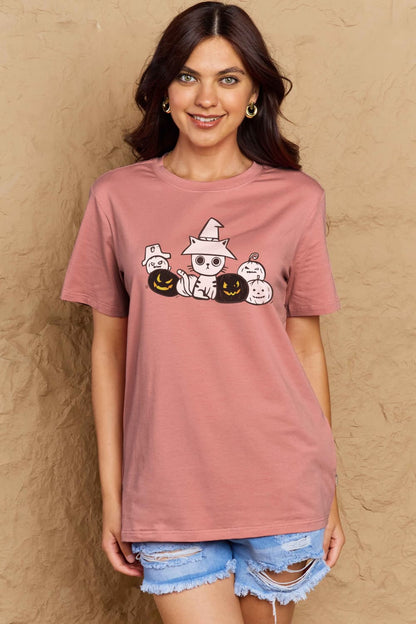 Cozy cat pumpkin tee - fall style