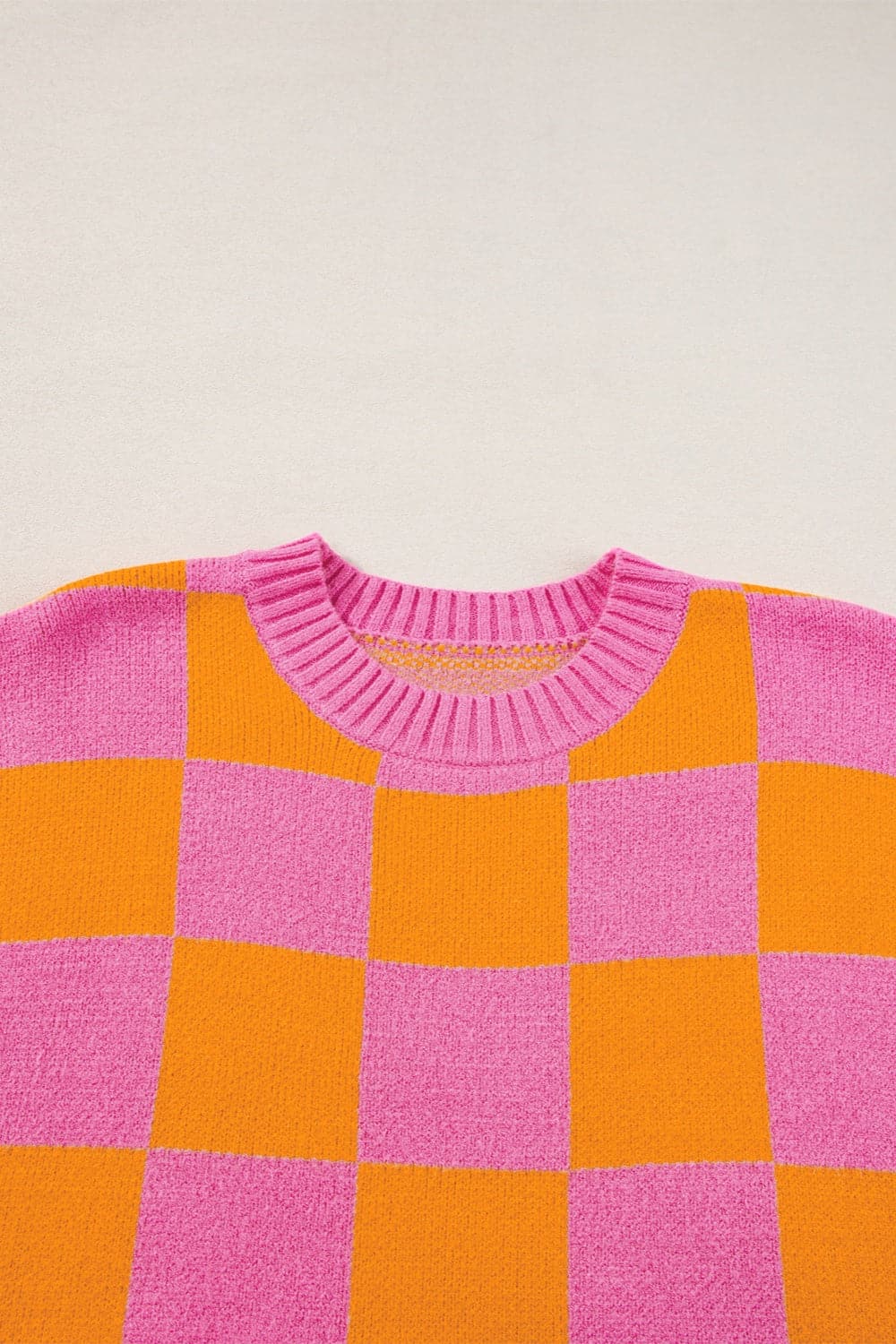 Checkered Round Neck Short Sleeve Sweater.