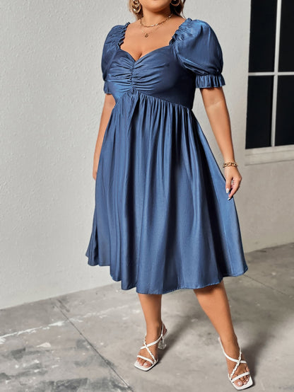 Plus Size Ruched Sweetheart Neck Dress.