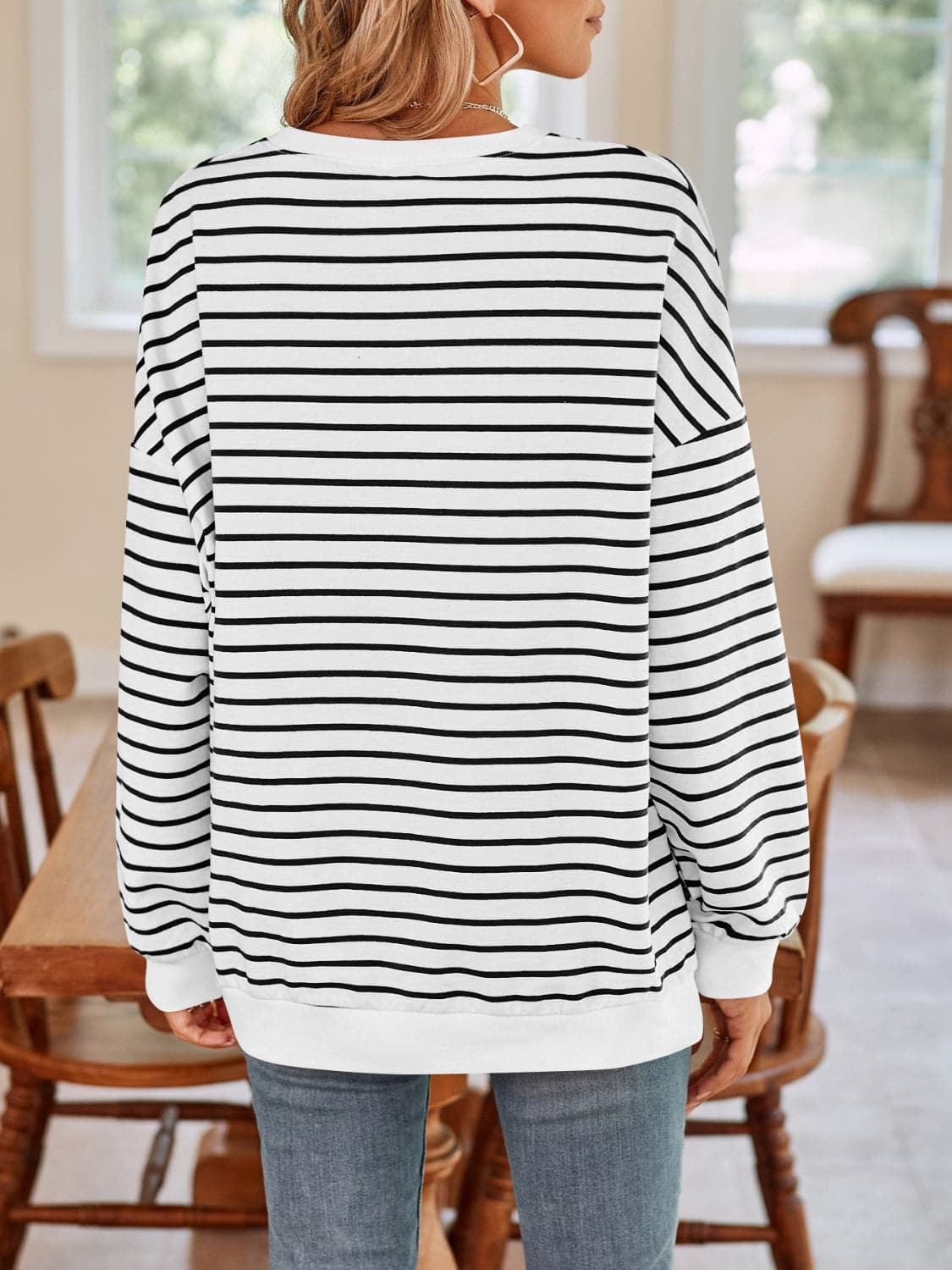 Cozy striped long sleeve crewneck sweatshirt